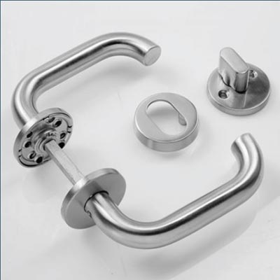 Handle for patio doorEntrance door handle with round rose key thumb turn Entrance door handle with round rose key thumb turn
